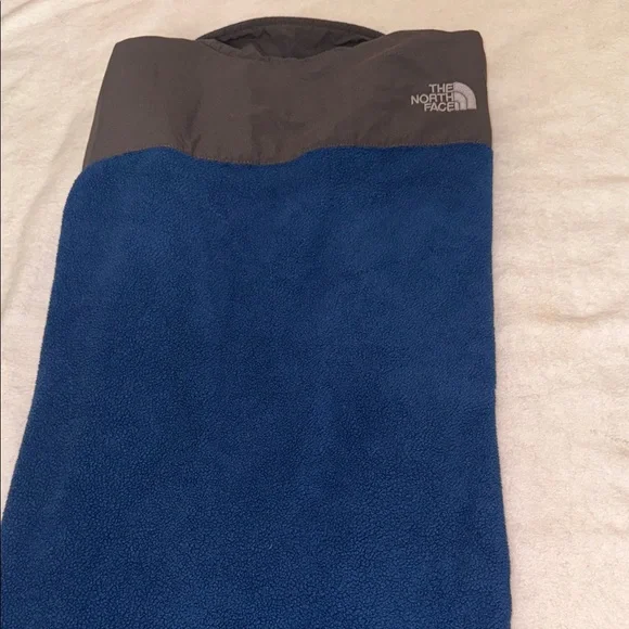 The North Face Blue and Black Fleece Jacket - Picture 10 of 12